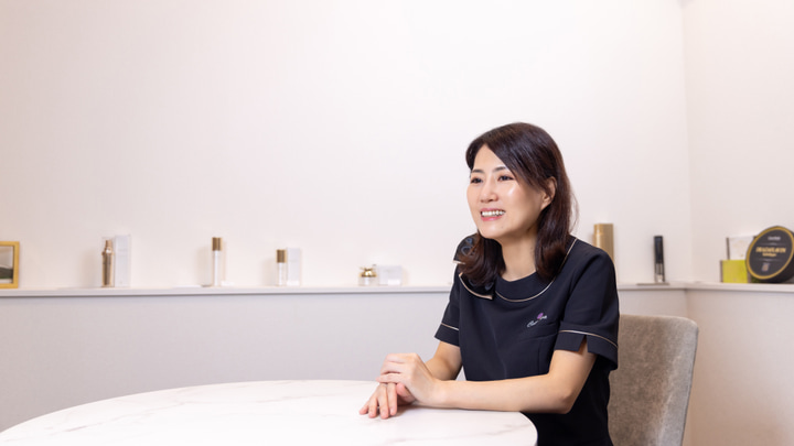 セルノヴァの参照人物によるメニュー相談のイメージ